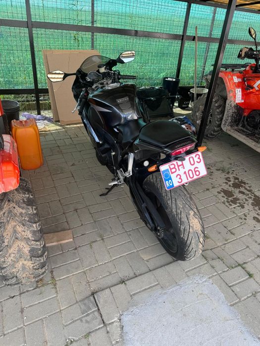 Vând Honda CBR 1000