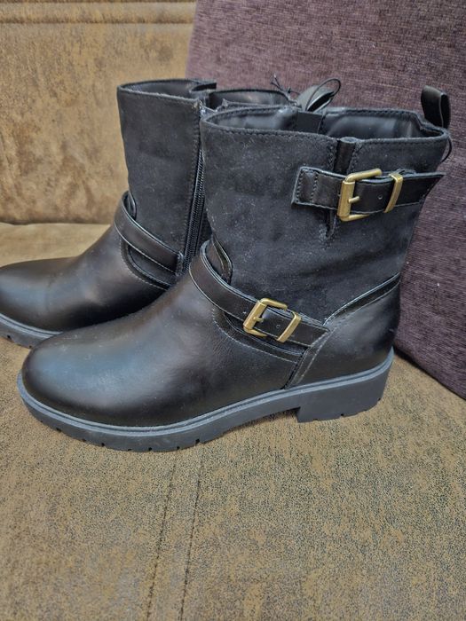 Дамски черни боти