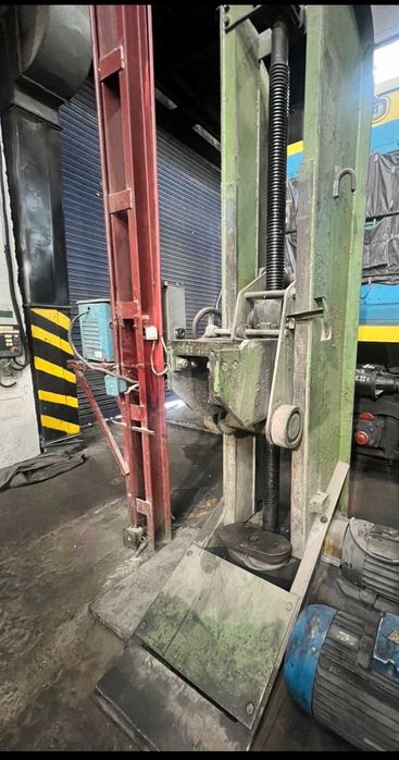 Установка домкратная УДС-160МА