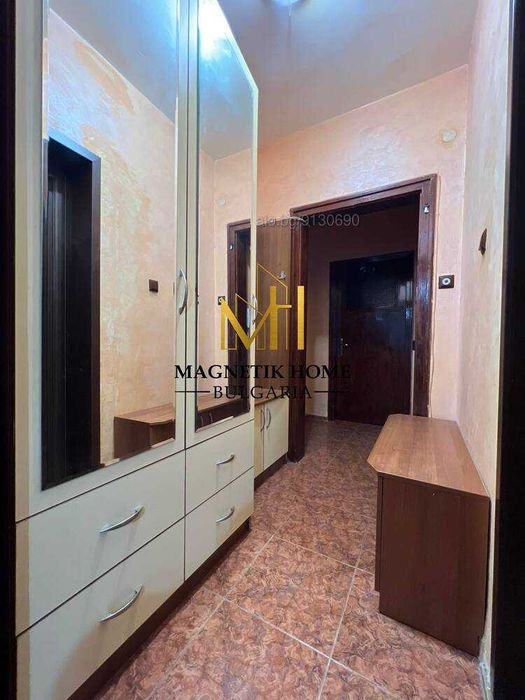 Уютен тристаен апартамент с отделна кухня до Пожарната