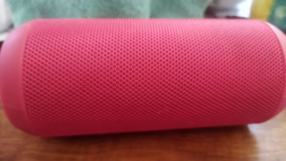 Продам колонку hoco JBL играет громко сочна  басс класс качества супер