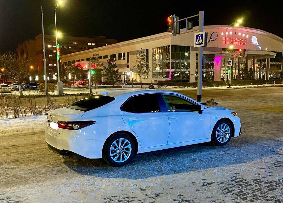 Продам TOYOTA CAMRY 2021 г/в. V-2,5.