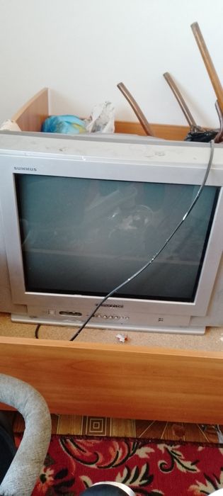 Телевизор в рабочем состоянии