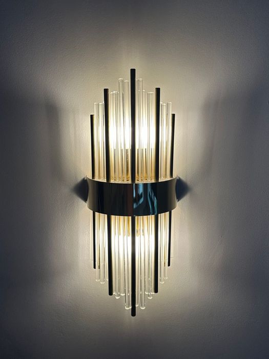 De vanzare lustra + aplice aurii de sticla