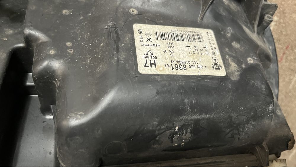 Far faruri stanga dreapta mercedes E classe w 212 piese dezmembrari