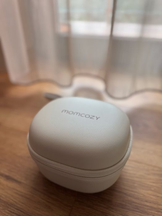 Momcozy M5 hands-free