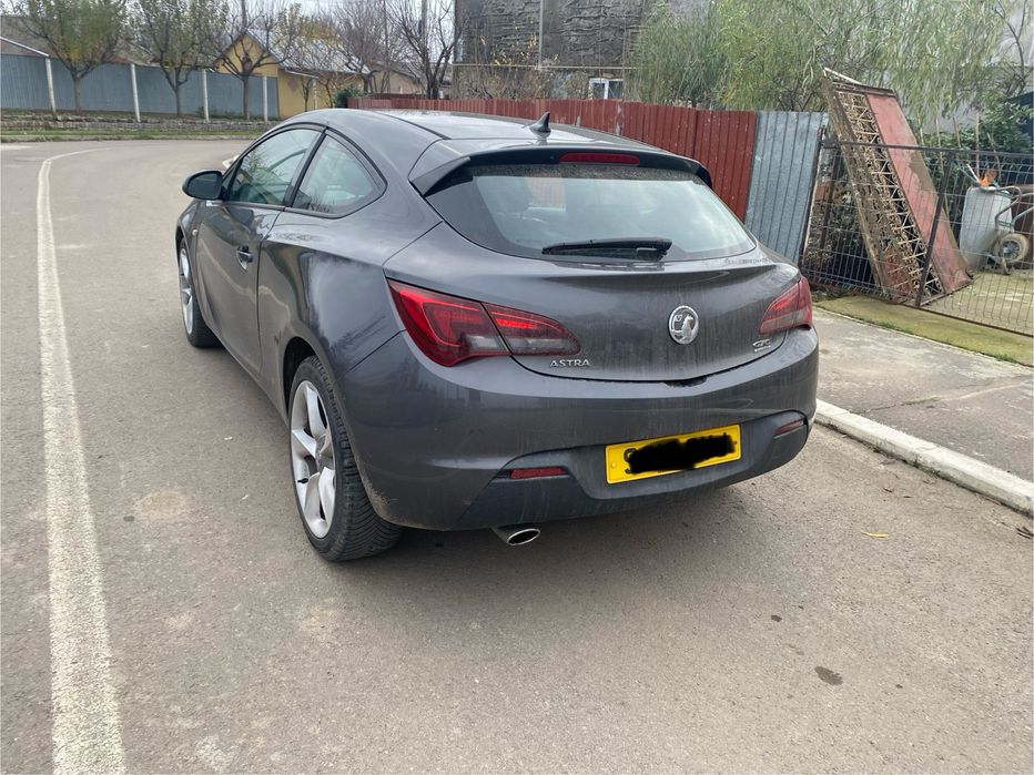 Piese Opel Astra J GTC