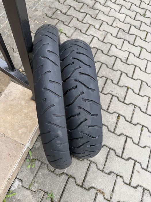 Vand anvelope moto in stare buna!
