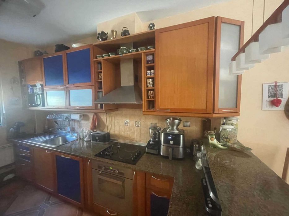 Продавам употребявана кухня