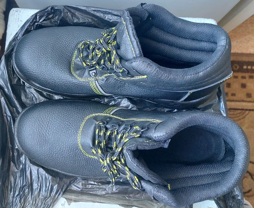 Ботинки рабочие новые