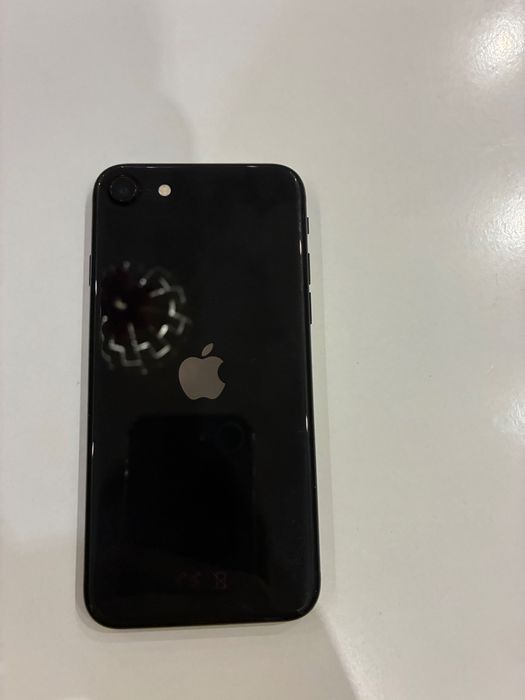 iPhone SE20 в добро състояние