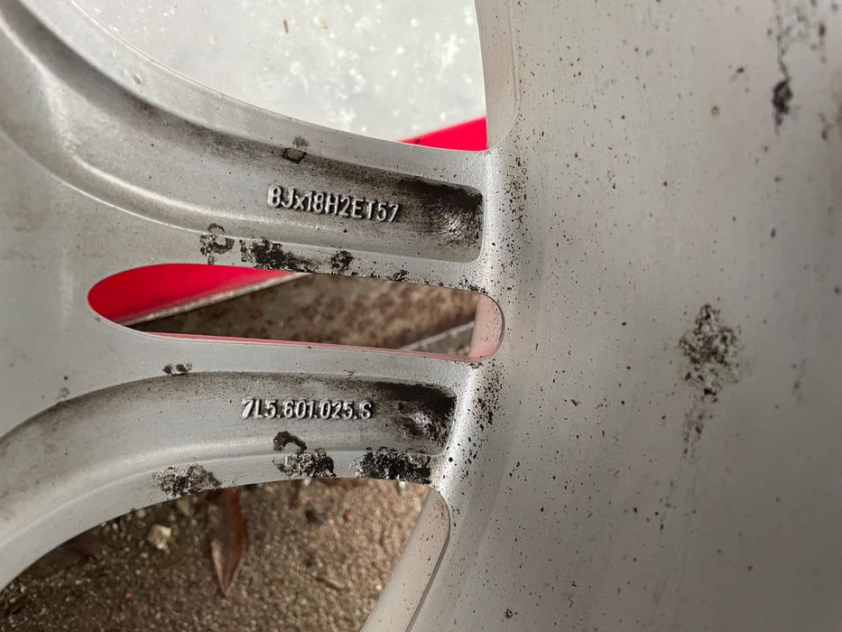 Зимни гуми за PORSCHE CAYENNE 235/60 R 18 107H  PORSCHE 18 Zoll Джанти
