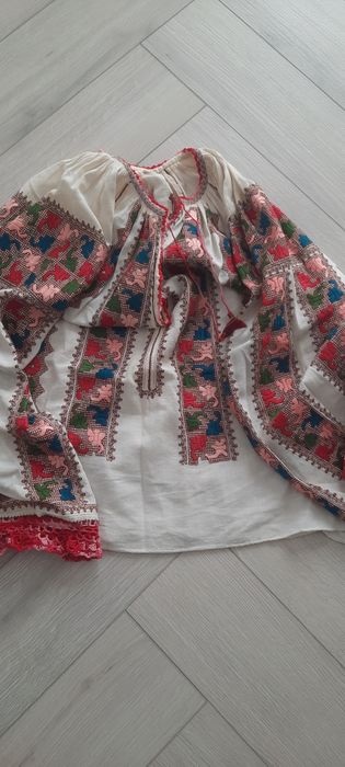 Fote din catifea cu paiete și margele