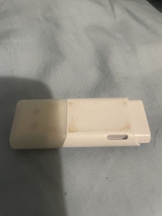 Fleshka sotiladi 2GB, 4GB