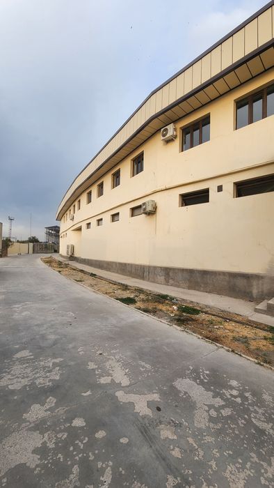 Сдаётся в аренду  ангарная помишения