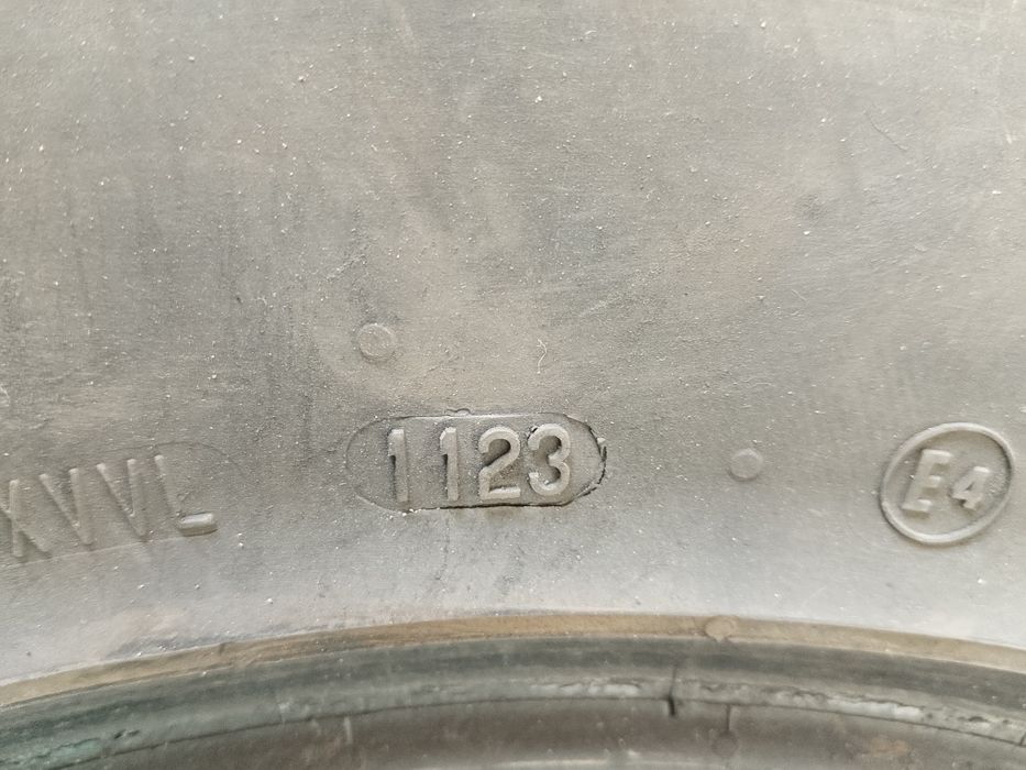 Продам комплект шин