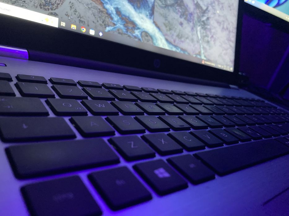 HP лаптоп / 8GB RAM / SSD / Intel Core / Отлично състояние