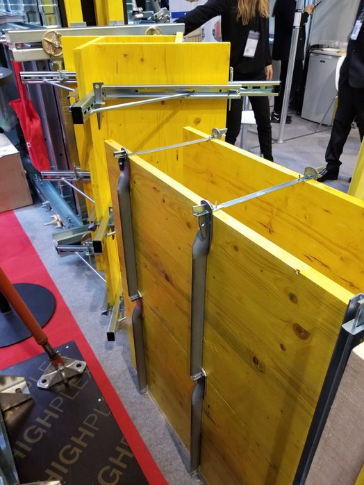 Специални дистанциали за шперплат и трислойни платна с дебелина 21 м