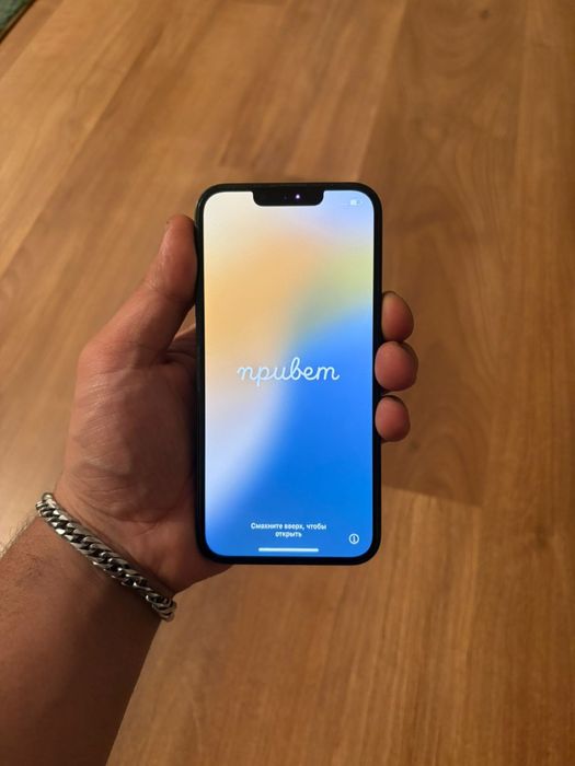 Продам Айфон 13 128 гб