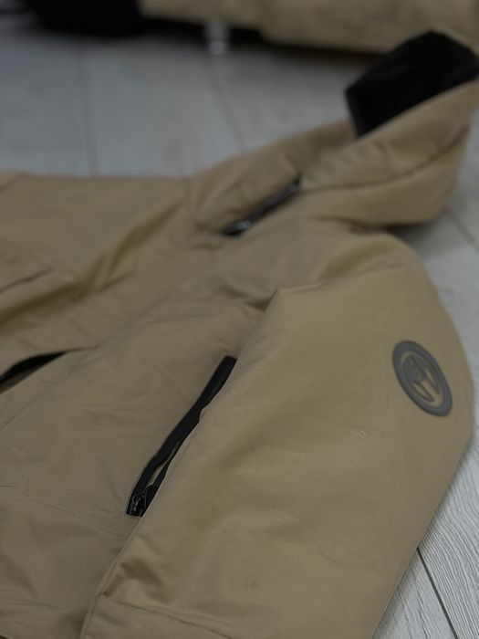 Теплая зимняя куртка