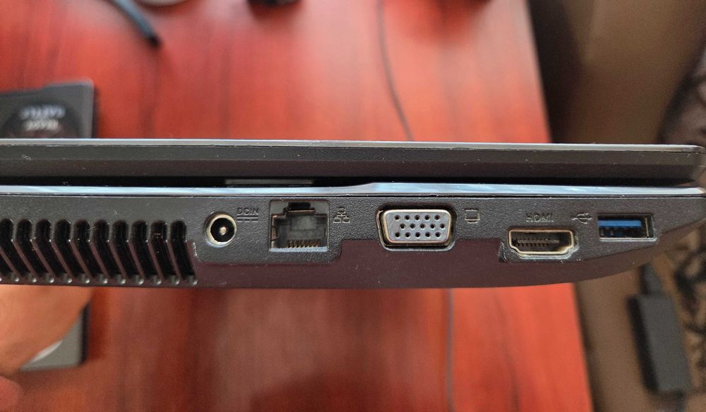 Laptop ASUS X54C/K54C 15.6", Intel Celeron B800 1.5GHz, 2GB RAM