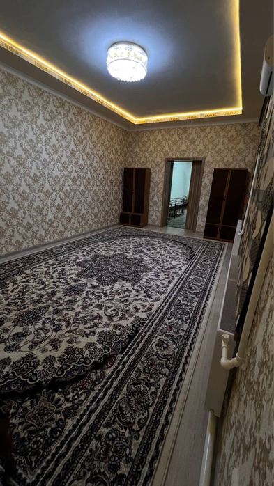 Ijaraga uy STUDENT QIZLARGA beriladi OXUgayaqin eski AVTOVAGZAL