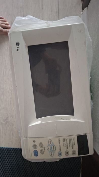 Продам микроволновую печь