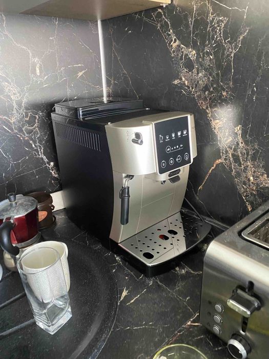 DeLonghi Кофемашина ECAM220.30.SB | Гарантия + доставка