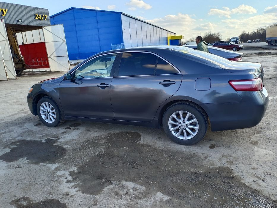 Продам Тайоту Камри 40