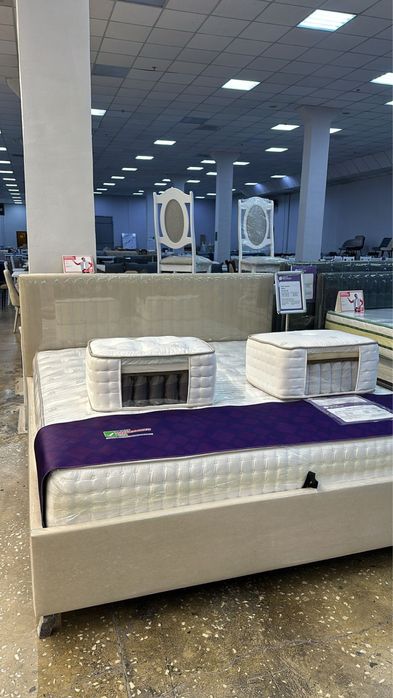 Продам кровать с ортопедическим матрасом