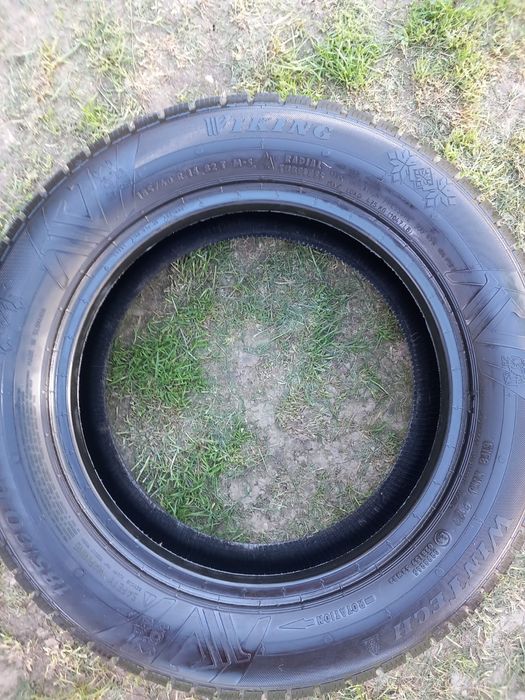 Vand 4 cauciuri ca noi