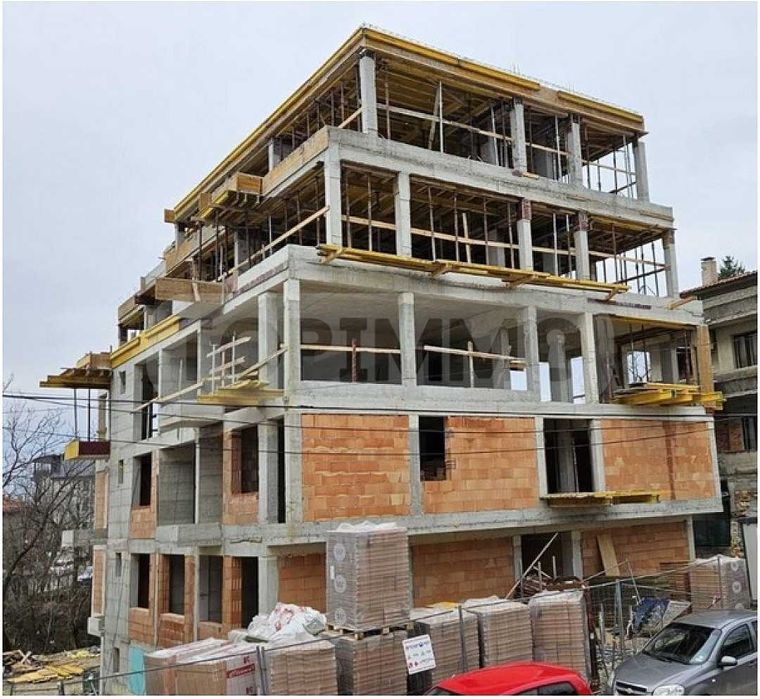 Четиристаен апартамент в нова сграда в кв. Виница