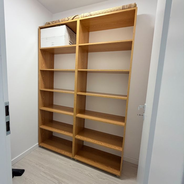 Inchiriez apartament cu 2camere, loc de parcare si o boxa la Maurer