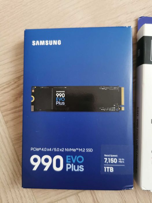 Samsung 990 Pro 2 Tb, 1 Tb si 870 QVO  8 Tb