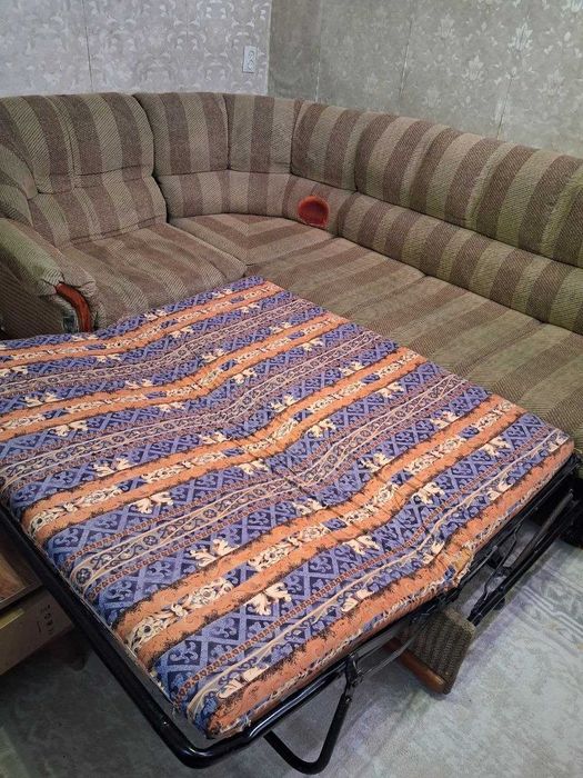 Продам комплект советский шерстяной ковёр + диван