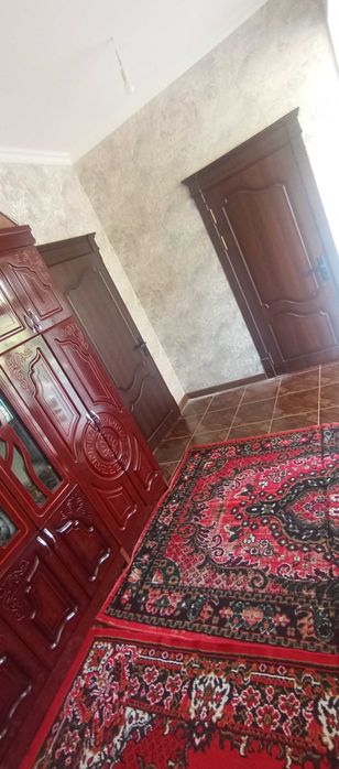 Sarosiyiyo tumani sharq yulduzi mahalasida uy sotiladi .