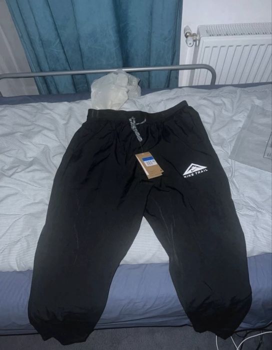 Pantaloni nike trail