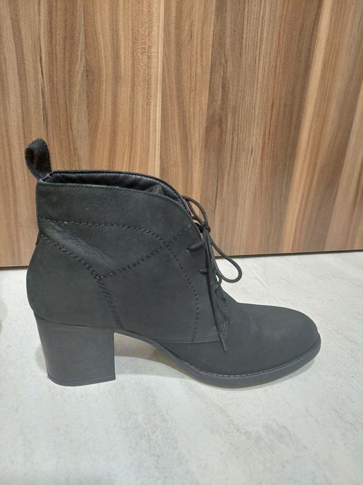 Черни боти от естествена кожа 40 номер