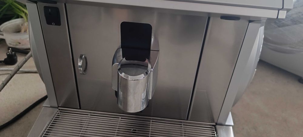 Професионална кафемашина SAECO