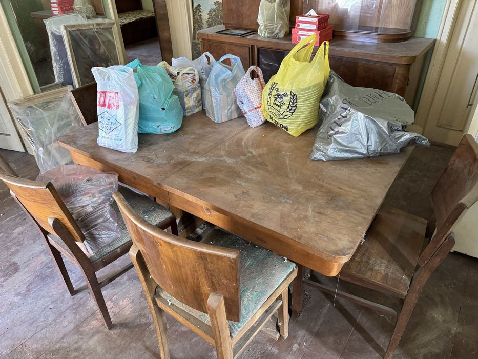 Старинни автентични мебели Маса Гардероб Бюфет Нощно шкафче врати