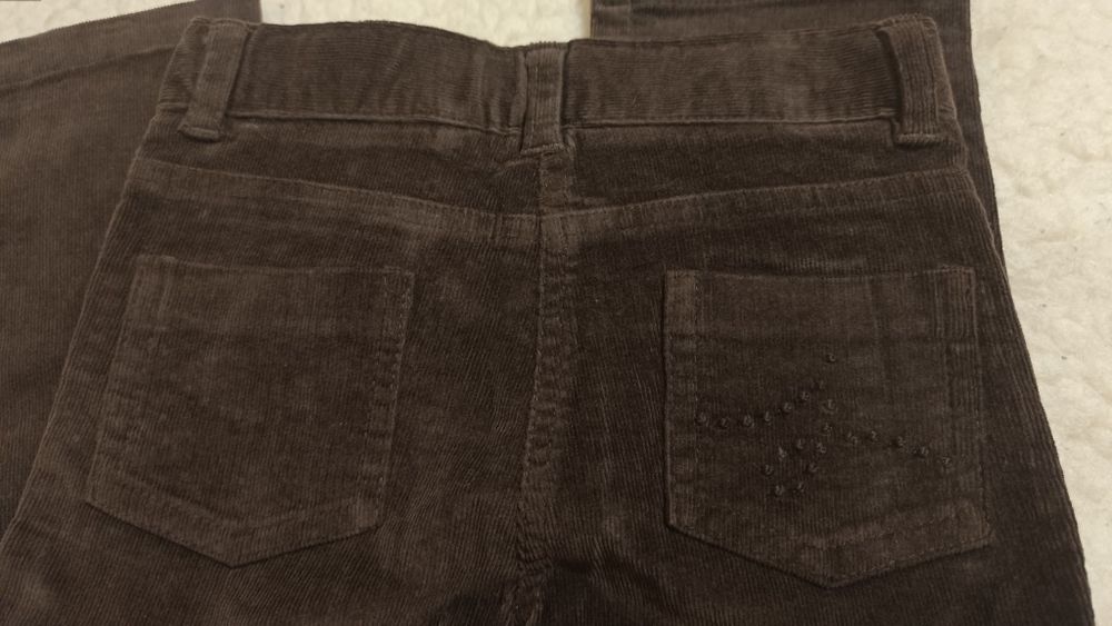 Нови детски джинси, р-р 104, за 4 год.