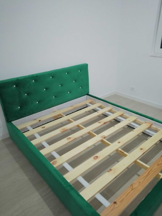 montare demontare manipulare mobilier toate genurile ikeea xxxl dedeman kika jisk mobilier showroom comode dulapuri paturi noptiere biblioteci scaune