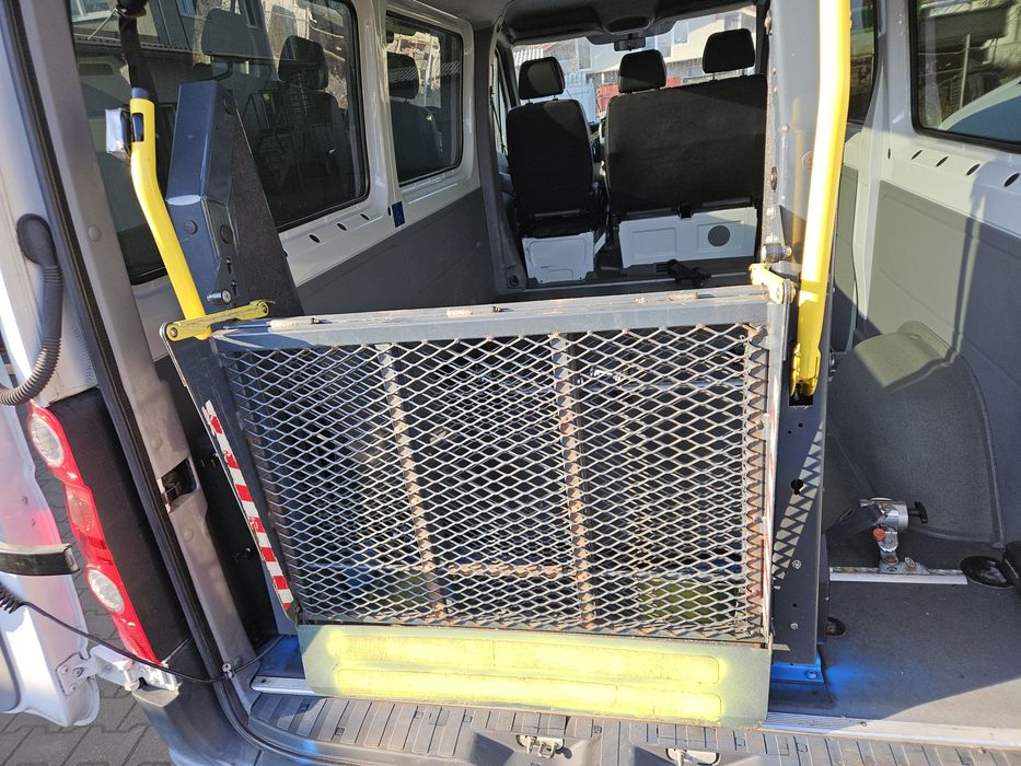 Lift pentru cărucioare persoane dizabilități