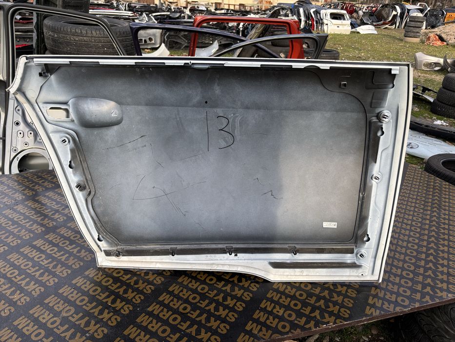 Врата БМВ И3/BMW I3