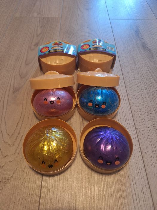 Jucarie squishy dumpling cu sclipici