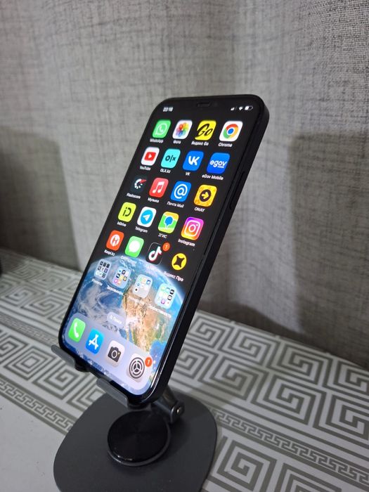 Iphone 12 64g.    .