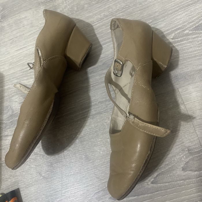 Отдам даром туфли для танцев