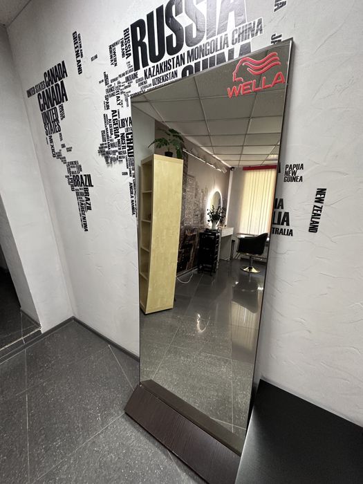 Зеркало в салон красоты либо бутик