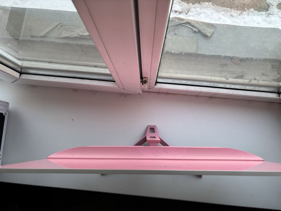 Монитор 144гц, розовый