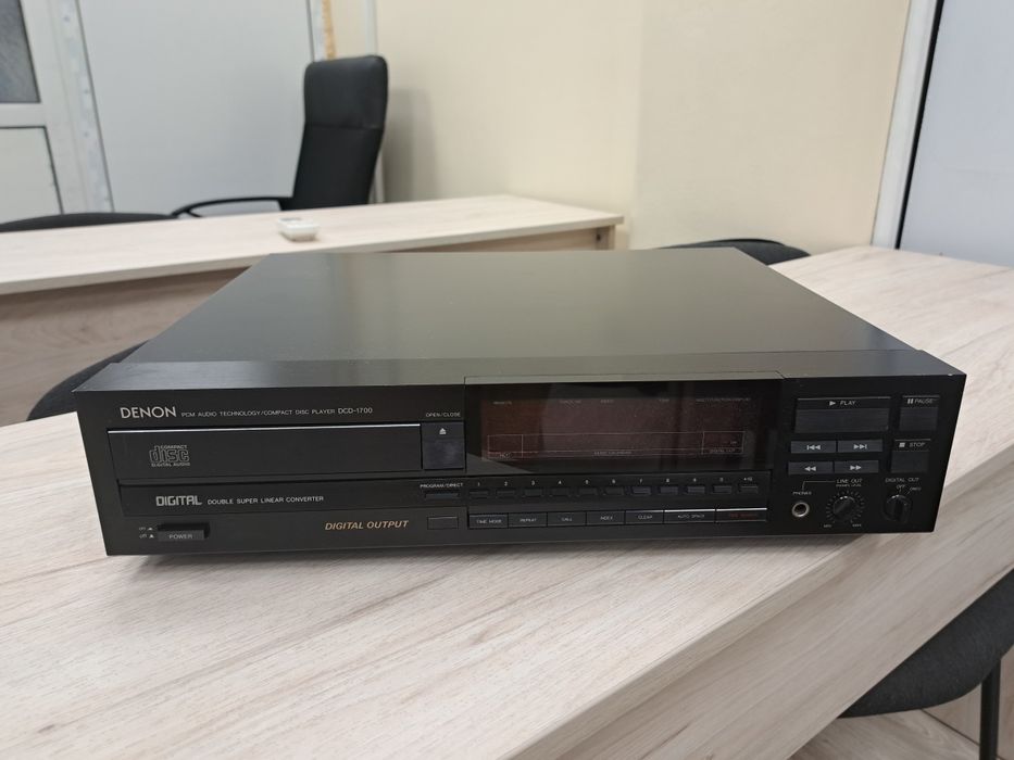Denon Compact Disk Player DCD-1700 много добро качество